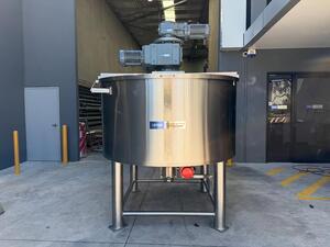 This beast can do it all. Recently, we had the pleasure of designing and manufacturing a counter-rotating mixing vessel for a leading name in bakery and food ingredient solutions.

This system features:
• Dual counter-rotating agitators for maximum mixing efficiency across products with varying viscosities
• Steam dimple jacket design for efficient, even heat transfer while maintaining exceptional structural strength
• Hygienic stainless steel construction for easy cleaning and maintenance

Purpose-built for high-viscosity products, this vessel ensures perfect mixing every time — improving production efficiency without compromising quality.

Proudly engineered and manufactured right here in Australia by the Sepak Industries team.

#ProcessEngineering #MixingTechnology #FoodManufacturing #AustralianMade #BakeryIndustry #IndustrialMixers #sepakindustries